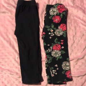 Set of 2 Carter’s leggings, size 18 months